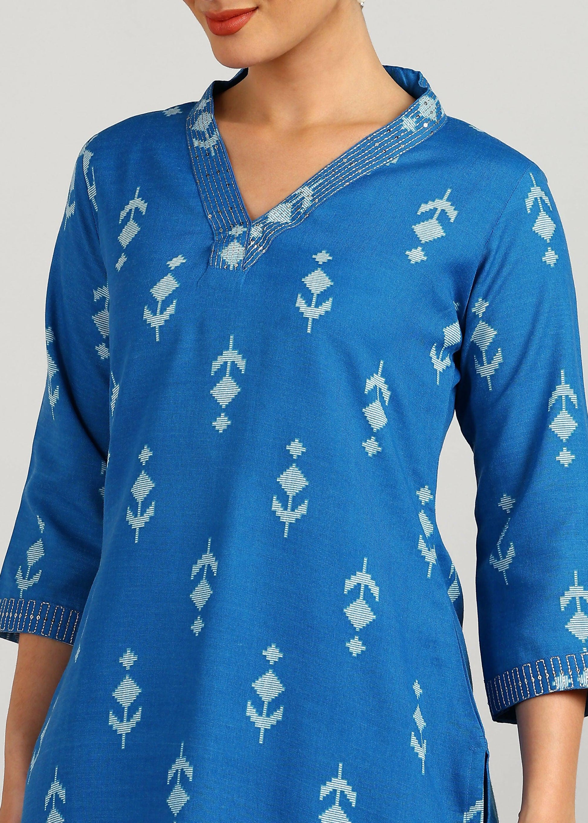 Aavyora Women's Blue Ikat Printed Ethnic Co-ord Set - Swadesiicart