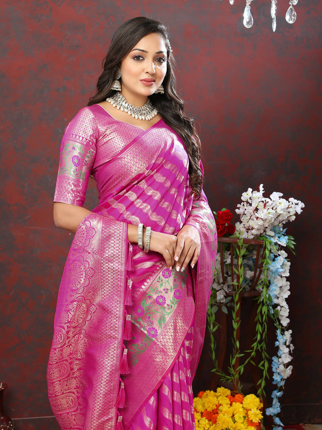 Lorenvalley Fashion Magenta Soft Silk Woven Design with Zari Weaving Leheriya Design Saree - Swadesiicart