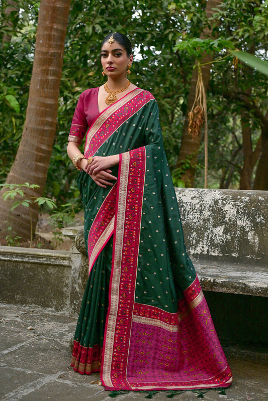 Vishnu Weaves Women's Bt-green Banarasi Silk Woven Saree with Blouse - Swadesiicart