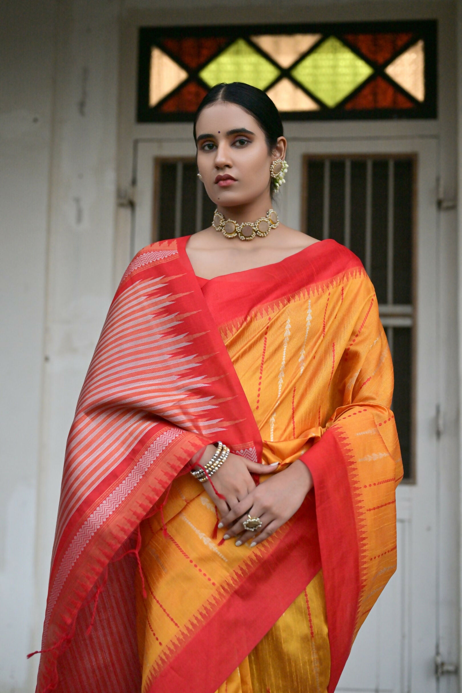 Vishnu Weaves Women's Yellow Raw Silk Saree with Blouse - Swadesiicart