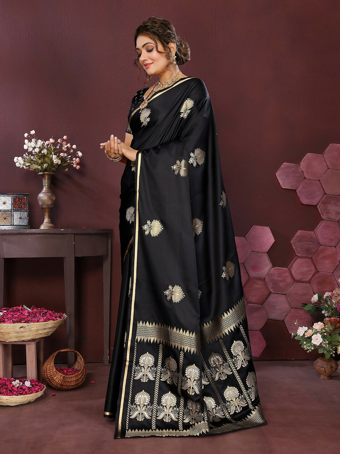 Joban Fashion Black Floral Motifs Banarasi Silk Sarees | Swadesiicart