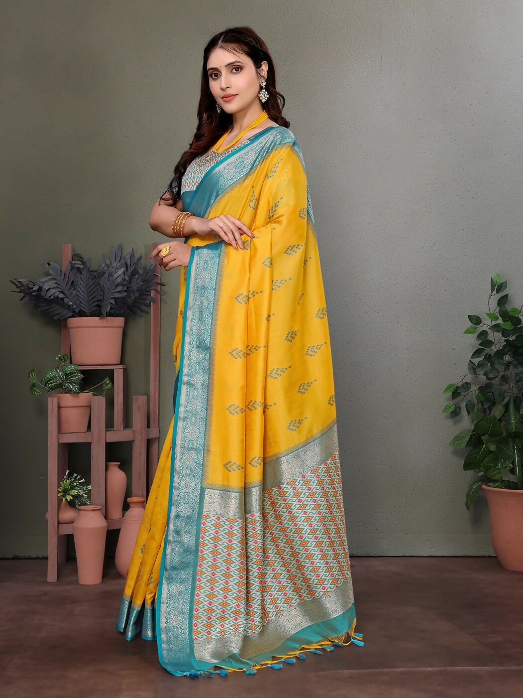 Joban Fashion Yellow Woven Design Banarasi Silk Sarees | Swadesiicart
