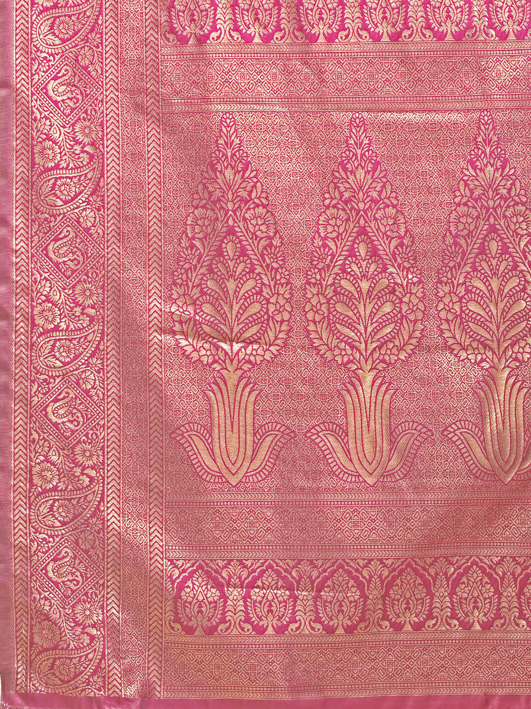 Astita Aura Silk Cream Magenta Banarasi Silk Saree | Swadesiicart