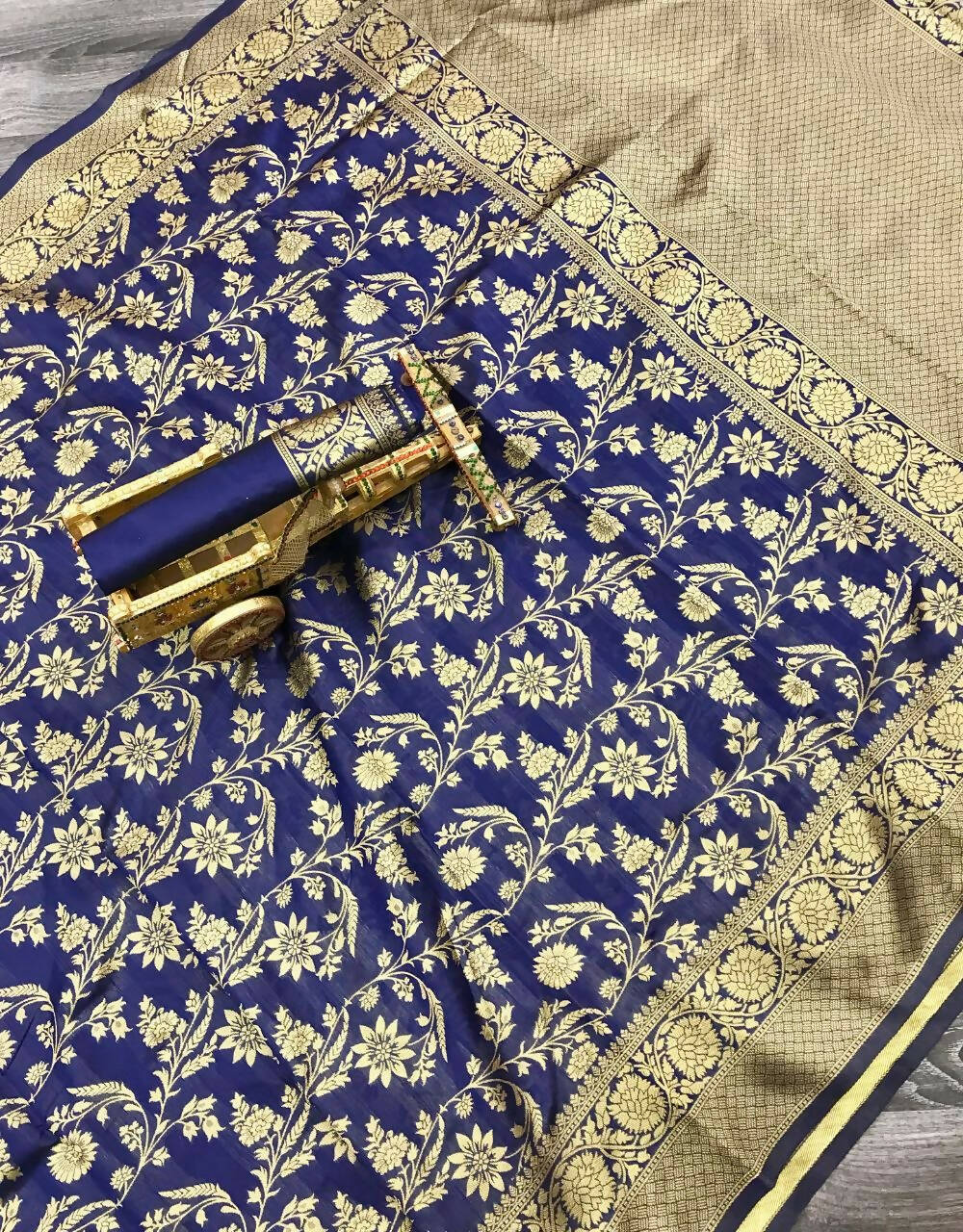 DEIANA'S Beautiful Designer Golden zari Soft Lichi Silk Saree - Blue - Swadesiicart