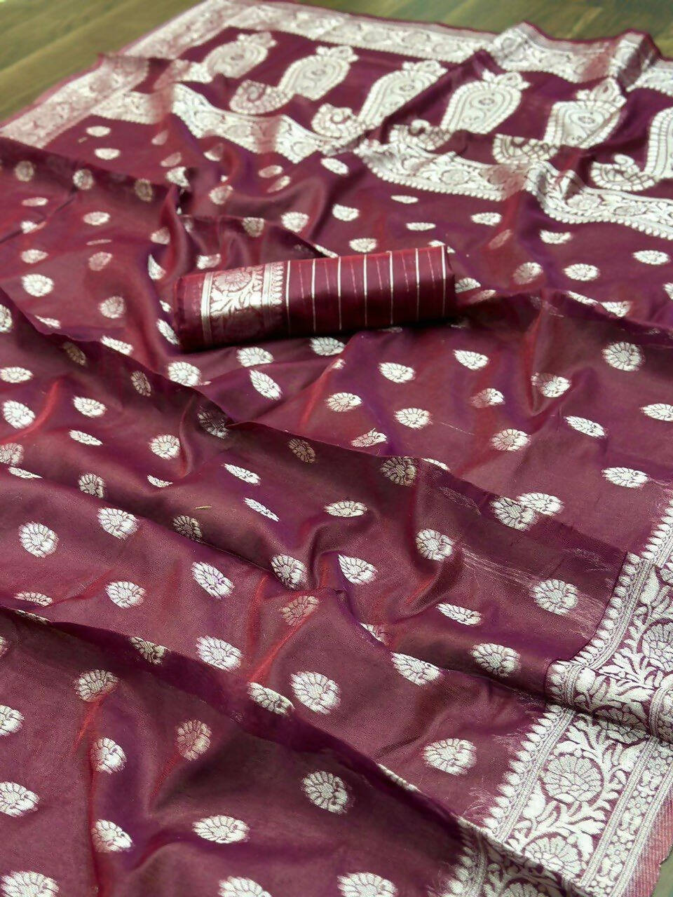 DEIANA'S Beautiful Designer Golden zari Soft Cotton Saree - Wine - Swadesiicart