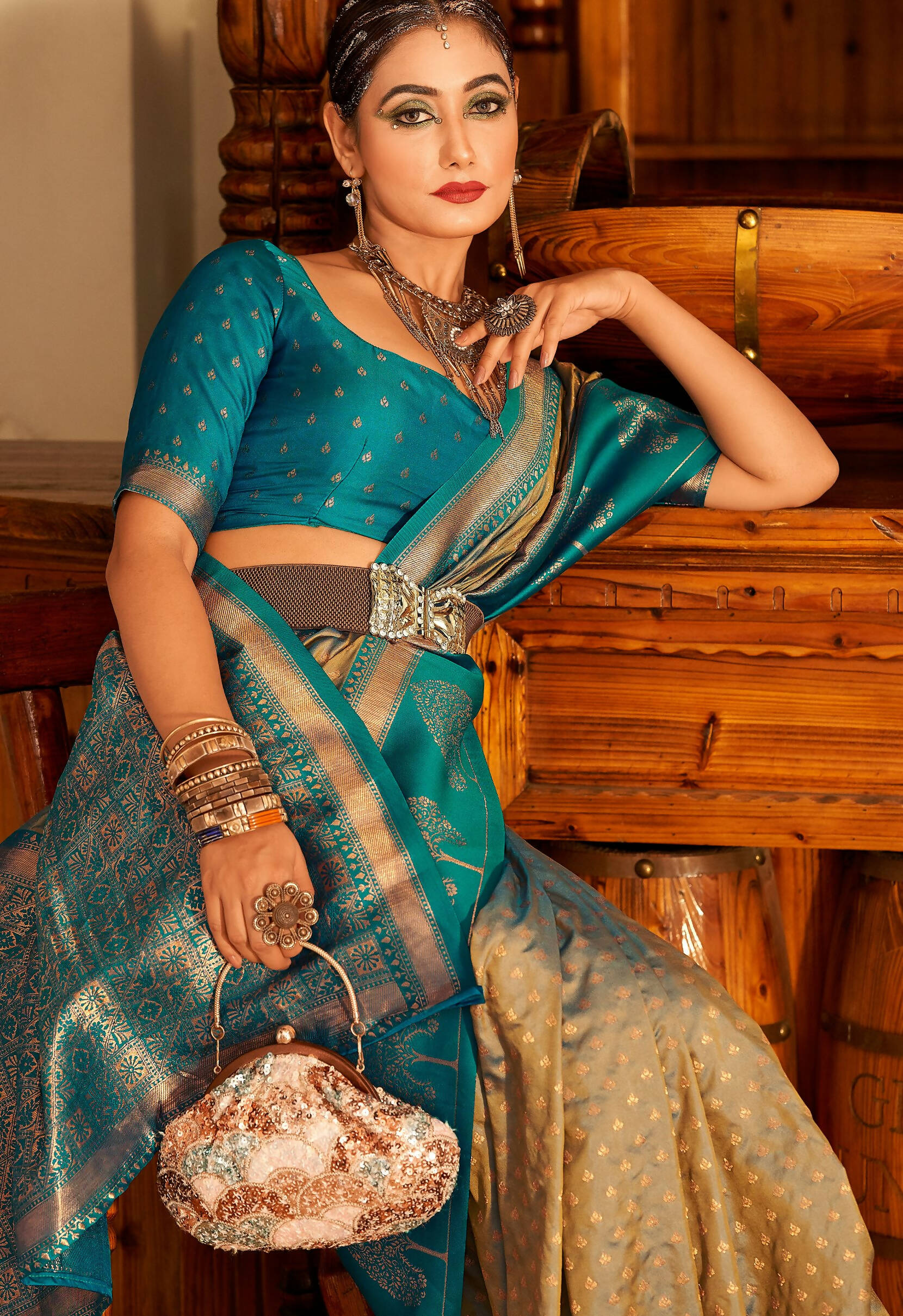 Beige Soft Banarasi Paithani Copper Zari Weaving Saree With Unstitched Blouse Piece - Jodha | Swadesiicart