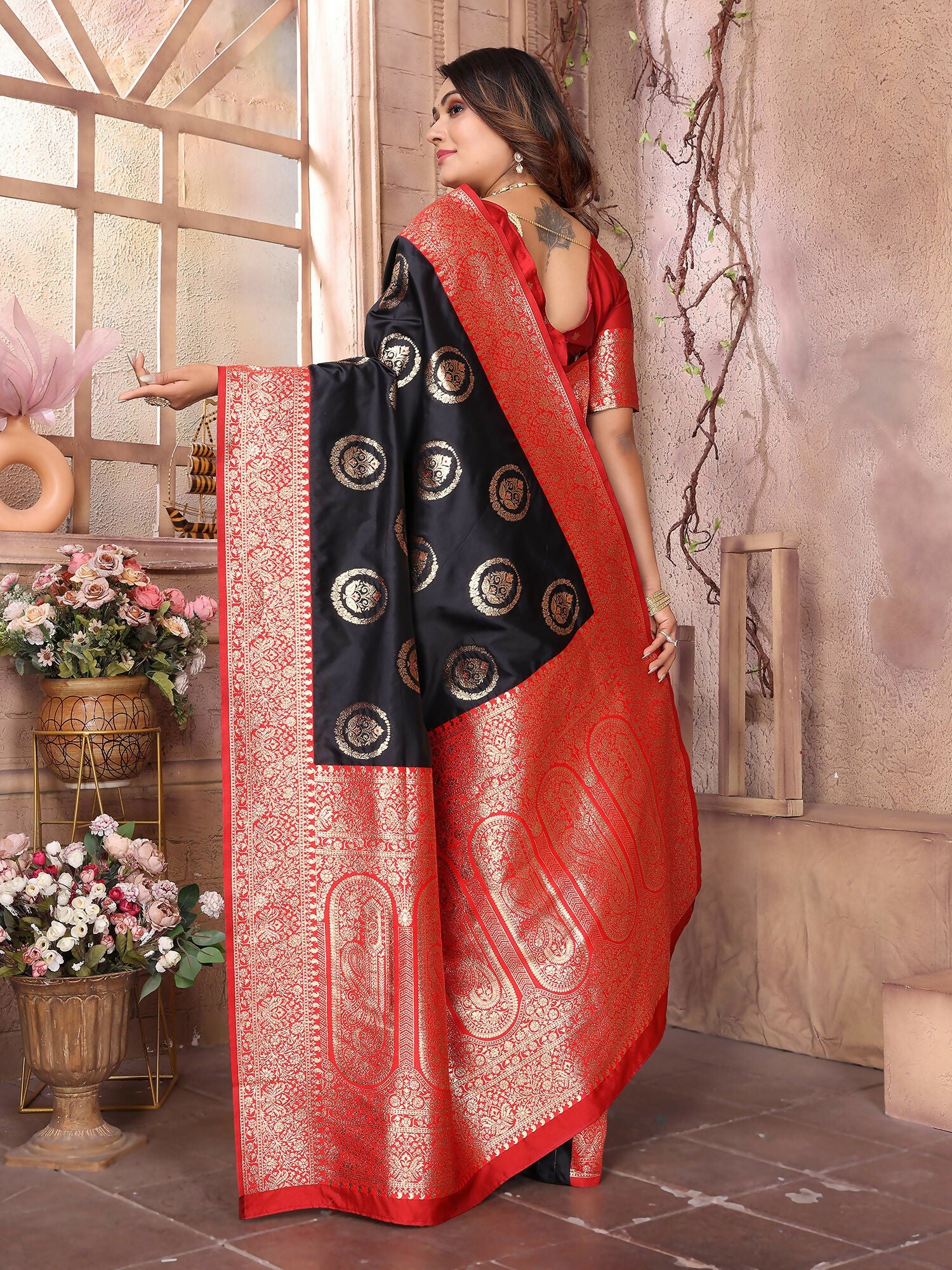 Joban Fashion Black Banarasi Soft Silk Woven Saree | Swadesiicart