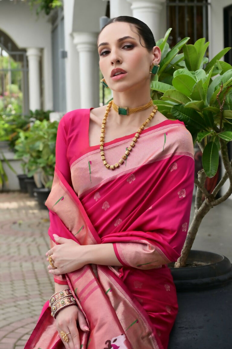 Vishnu Weaves Women's Pink Paithani Silk Zari Woven Saree with Blouse - Swadesiicart
