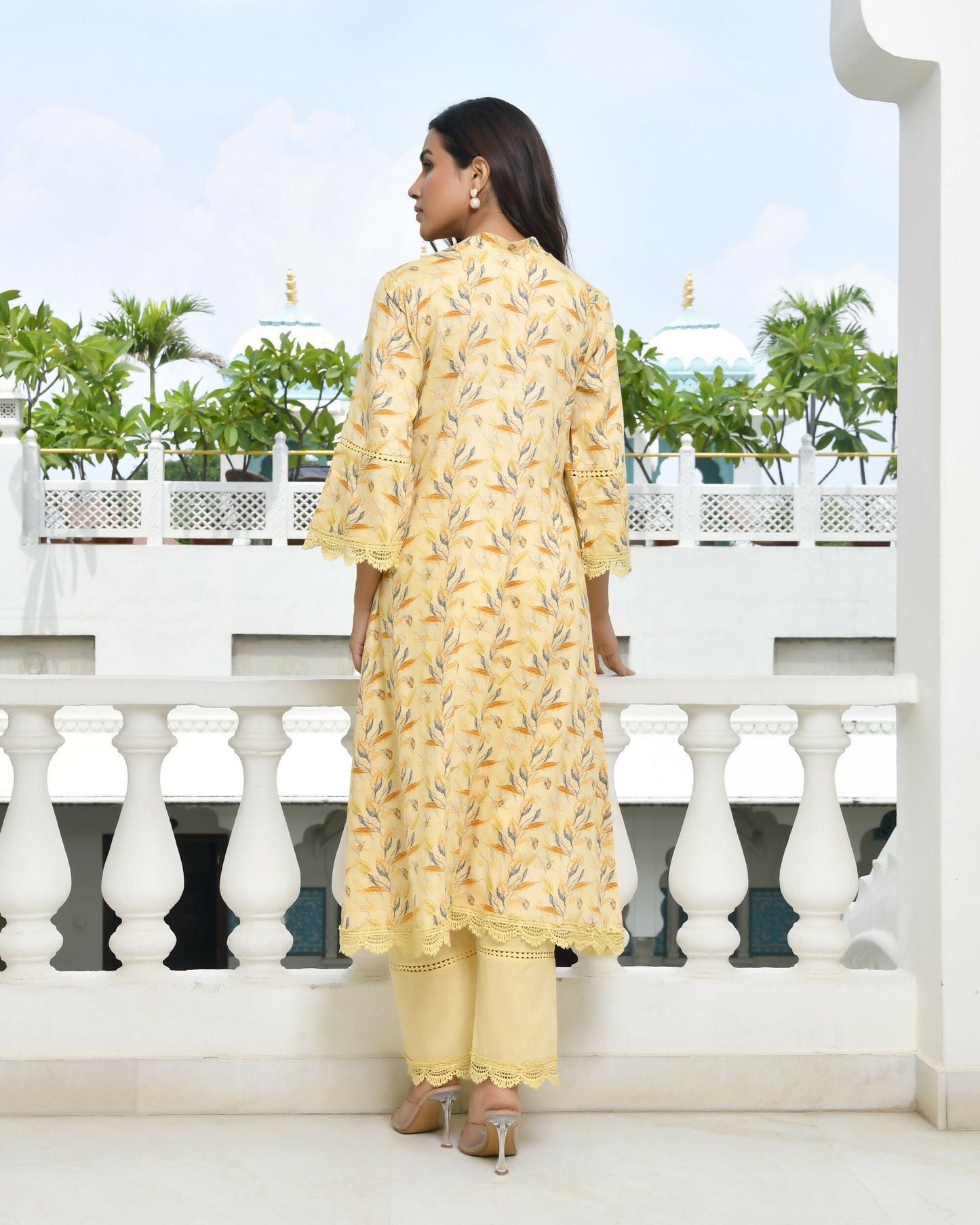 Vaasva Women's Yellow Cotton Printed Kurta Pant Set | Swadesiicart