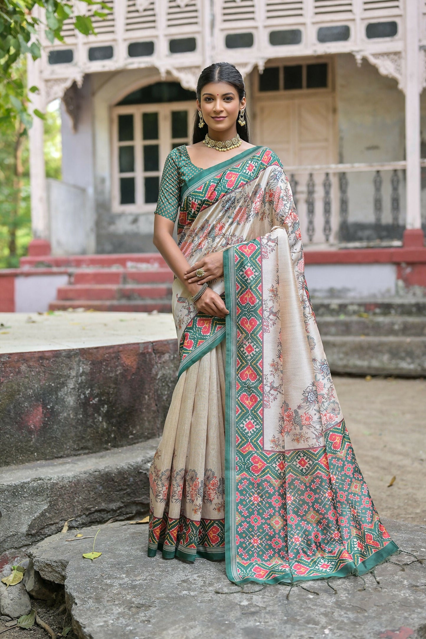 Vishnu Weaves Women's Green Soft Tussar Silk Small Zari Woven Border Saree with Blouse - Swadesiicart