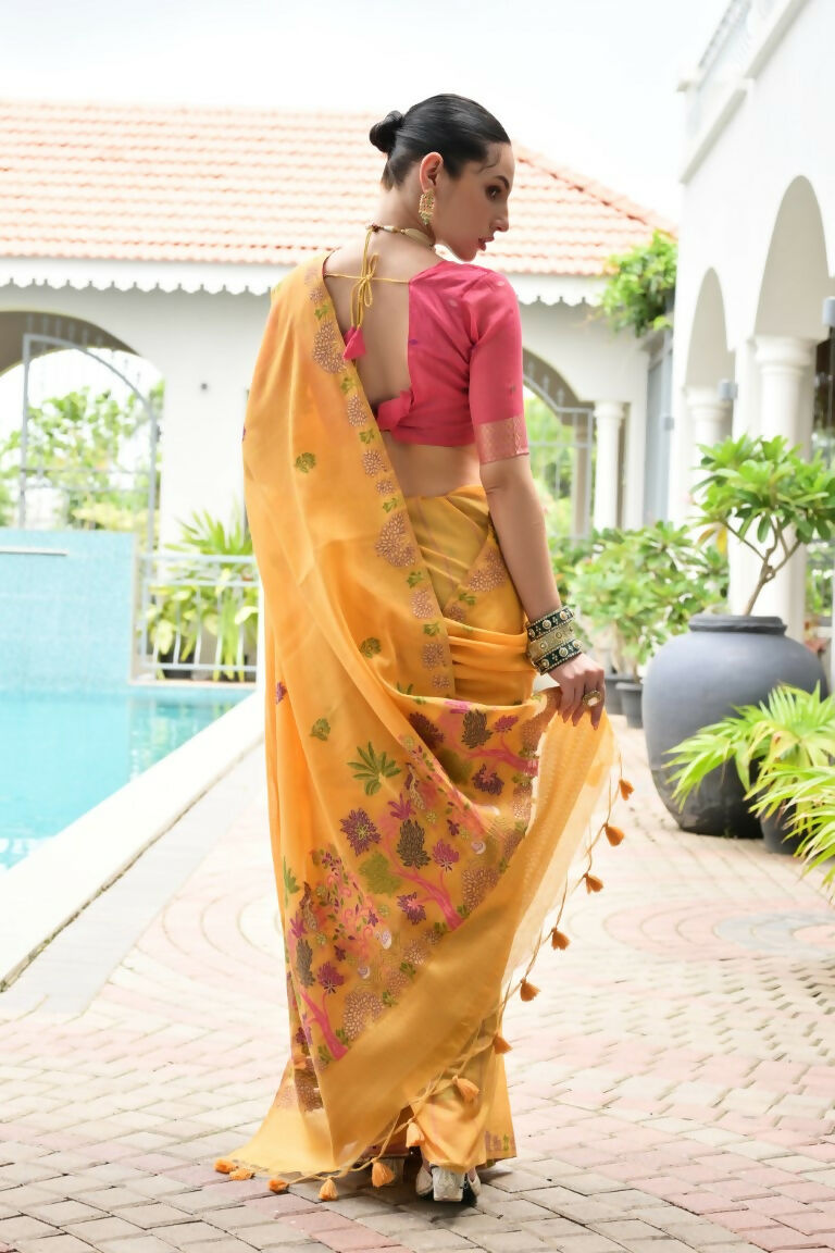 Vishnu Weaves Women's Yellow Muga Cotton Thread Weaving Saree with Blouse - Swadesiicart