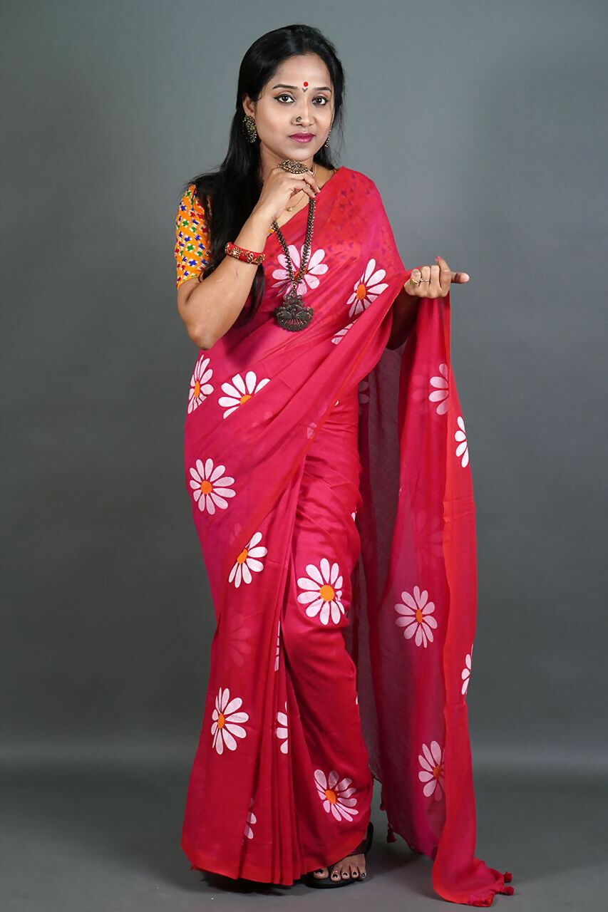 Exclusive Collection Red Pure Cotton Saree With Sunflower Design - Swadesiicart