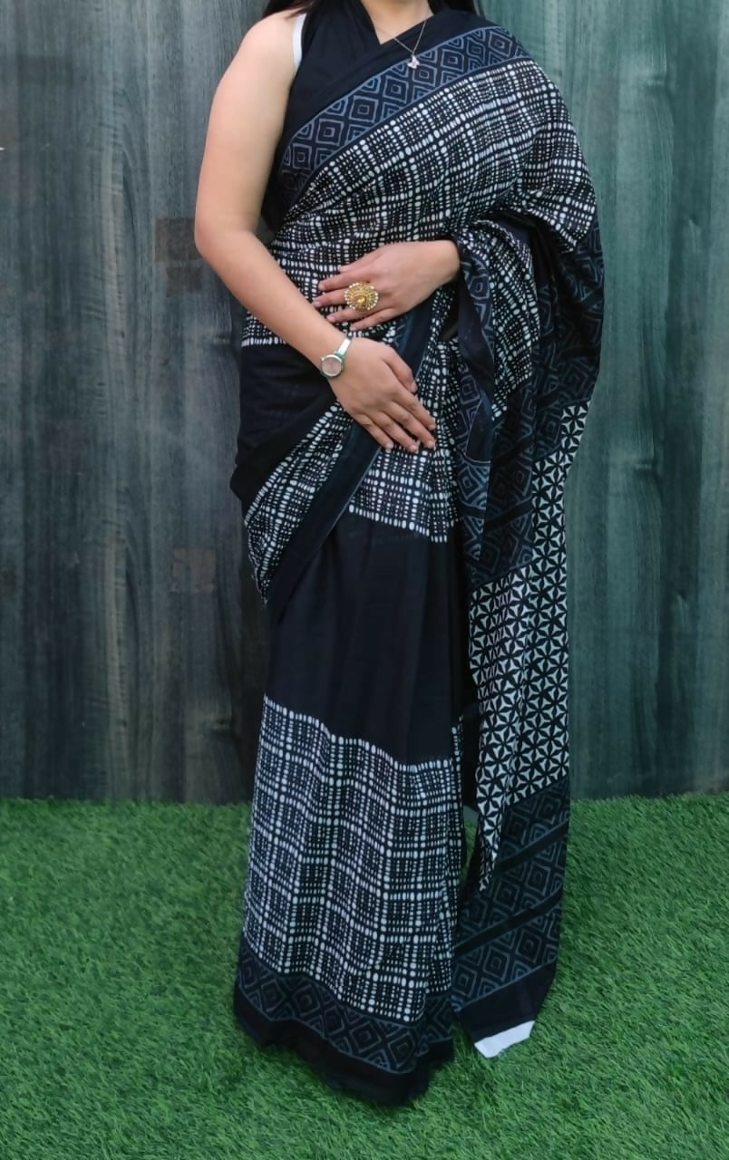 Exclusive Collection Black Beautiful Mulmul Cotton Saree - Swadesiicart