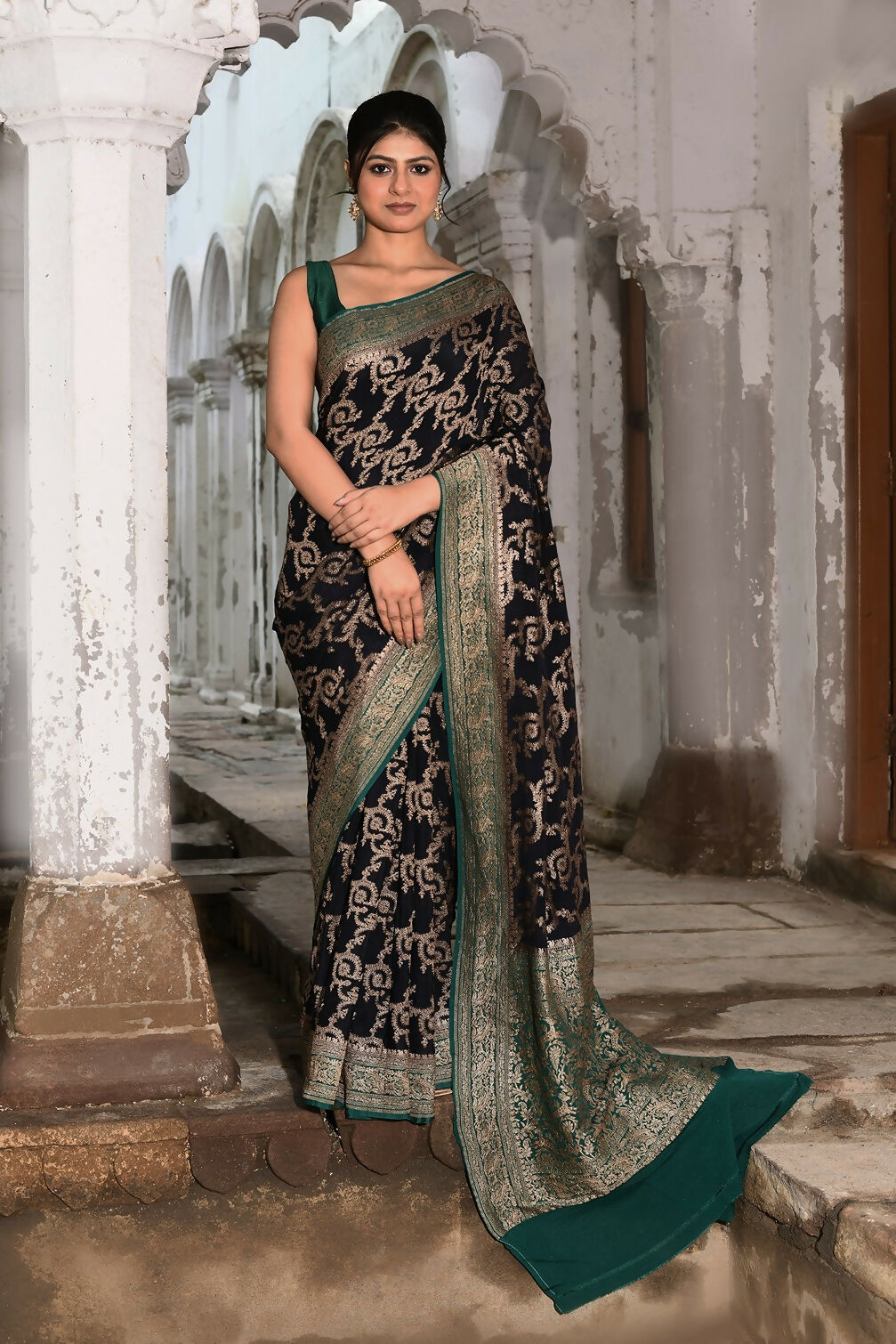 Joban Fashion Navy Blue Crepe Chiffon Pure Handloom Banarasi Silk Saree | Swadesiicart