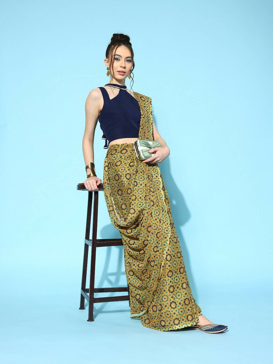 Ahalyaa Women's Traditional wear Saree - Coral | Swadesiicart