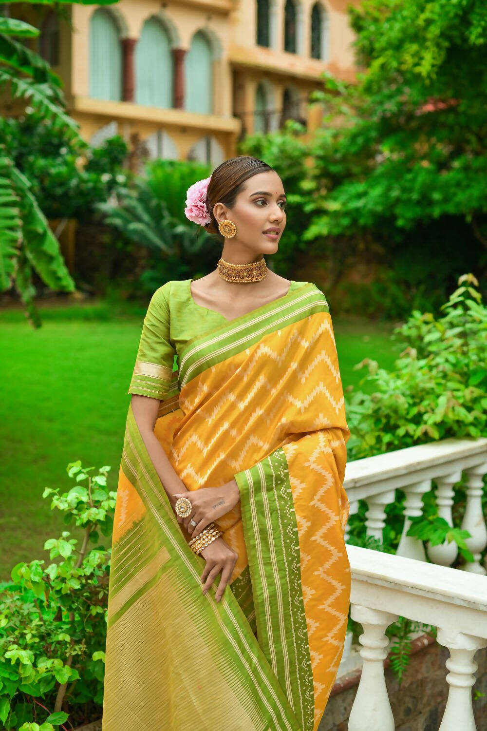 Vishnu Weaves Women's Yellow Handloom Raw Silk Zari Woven Saree with Blouse - Swadesiicart