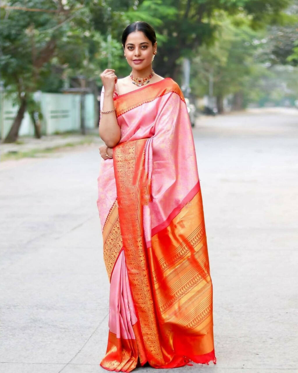 DEIANA'S Beautiful Designer Golden zari Soft Lichi Silk Saree - Peach - Swadesiicart