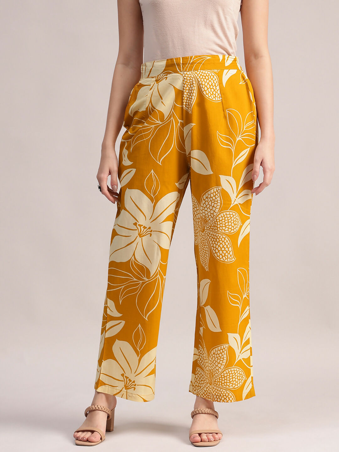 Aavyora Women's Mustard Yellow & White Floral Printed Cotton Co-Ord Set - Swadesiicart