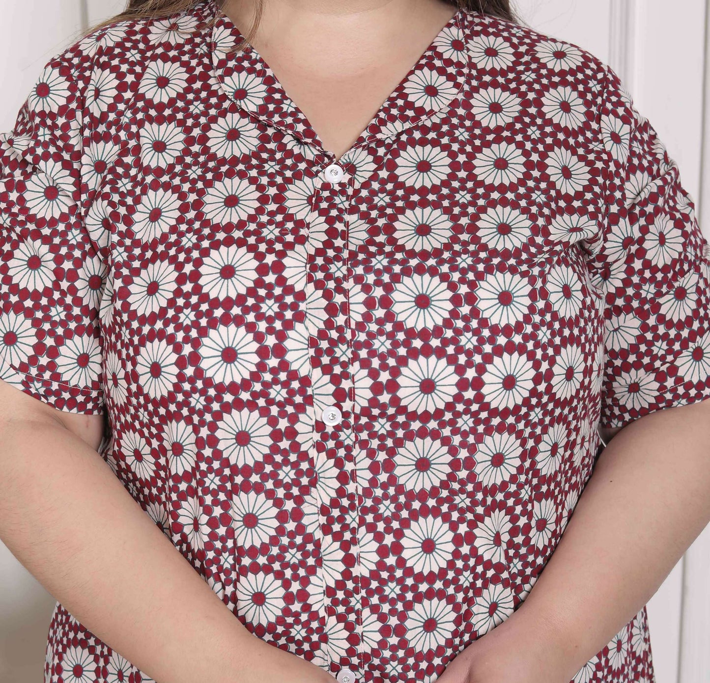 Miravan Women's Plus Size Cotton Floral Printed Cream A-Line Kurta with Buttons - Swadesiicart