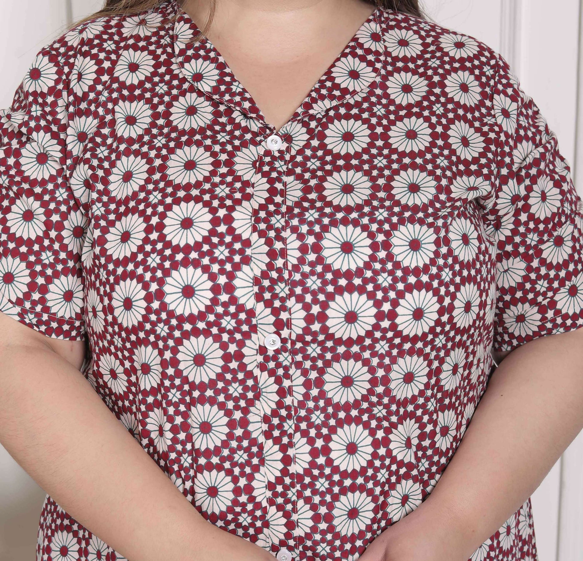 Miravan Women's Plus Size Cotton Floral Printed Cream A-Line Kurta with Buttons - Swadesiicart