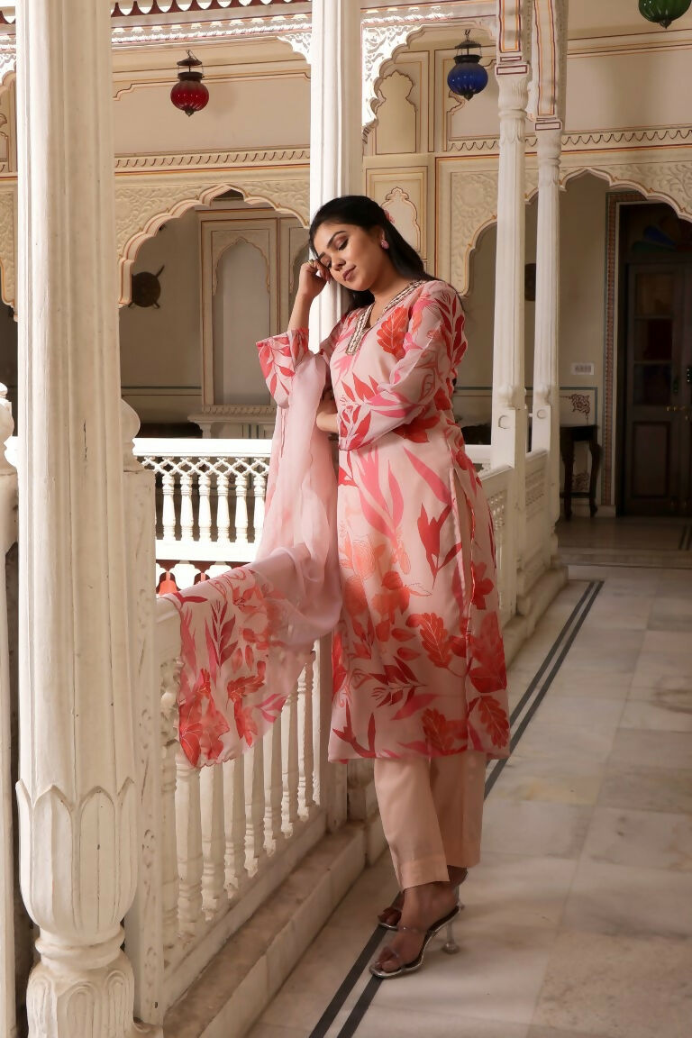 Vaasva Women Peach Tabby Slik Print & Embroidered Kurta, Pant & Dupatta set | Swadesiicart