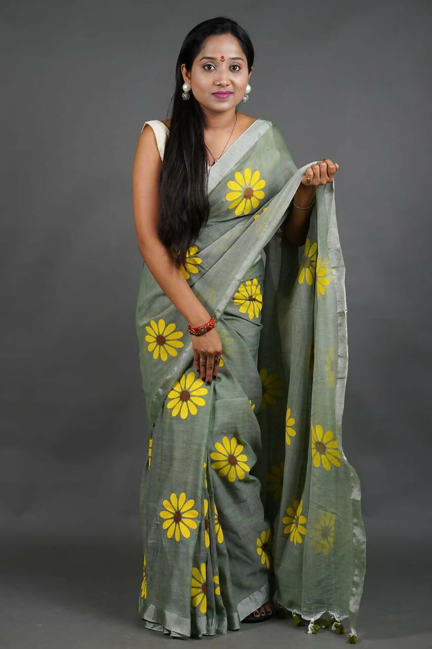 Exclusive Collection Light Pista Pure Cotton Saree With Sunflower Design - Swadesiicart