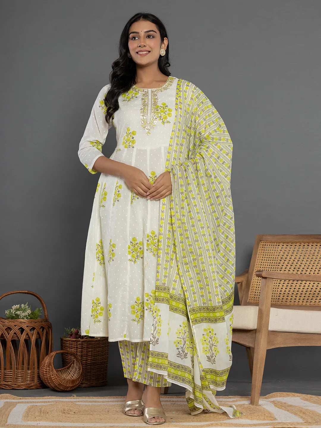 Yufta Green & White Gota_Patti Cotton Anarkali Kurta Dupatta Pant Set - Swadesiicart