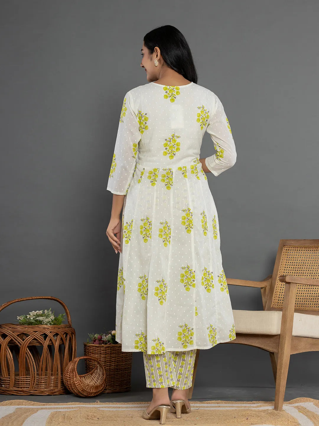 Yufta Green & White Gota_Patti Cotton Anarkali Kurta Dupatta Pant Set - Swadesiicart