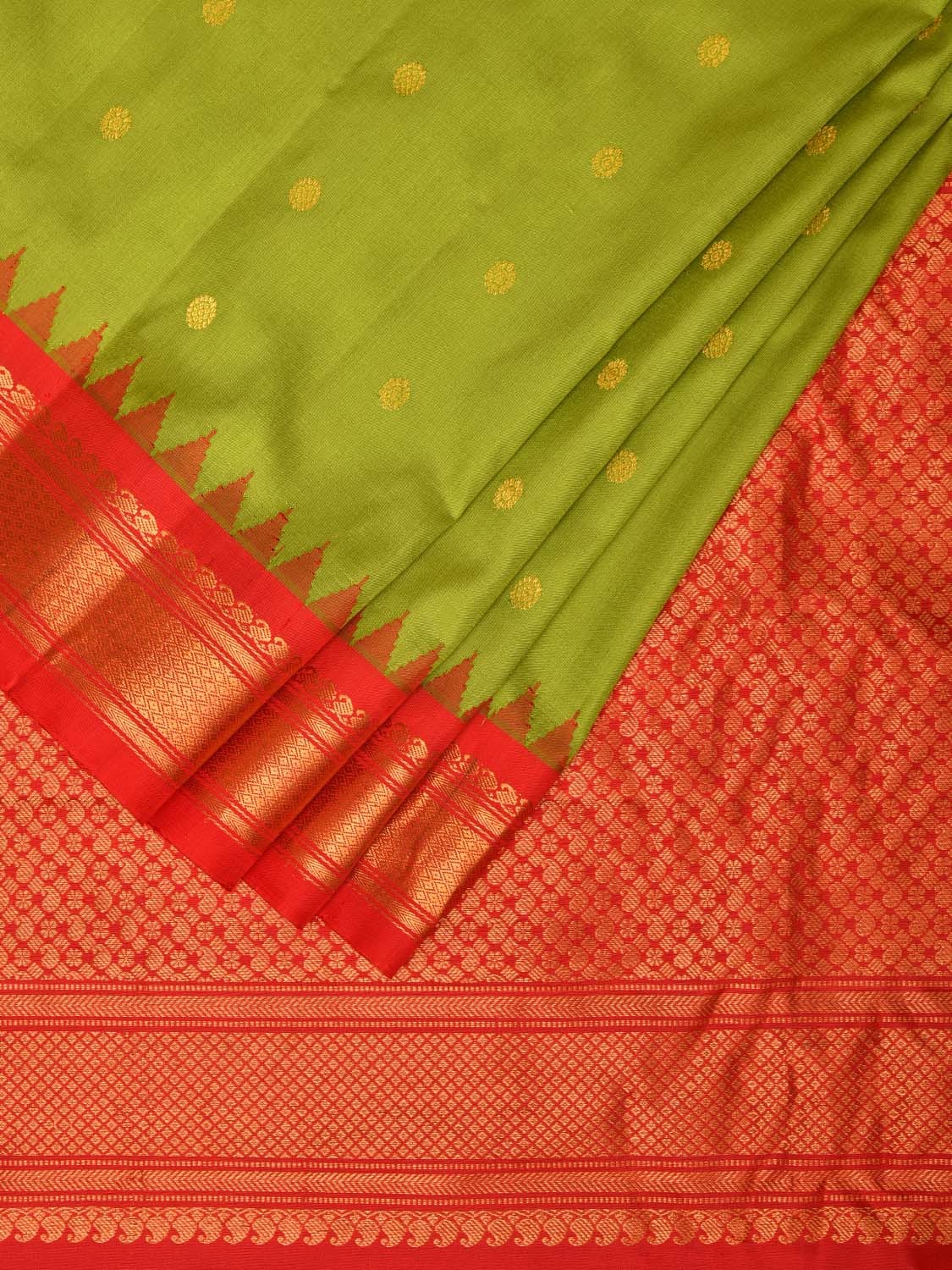 Green and Red Gadwal Silk Handloom Saree with Mango Pallu Design - Global Threads | Swadesiicart