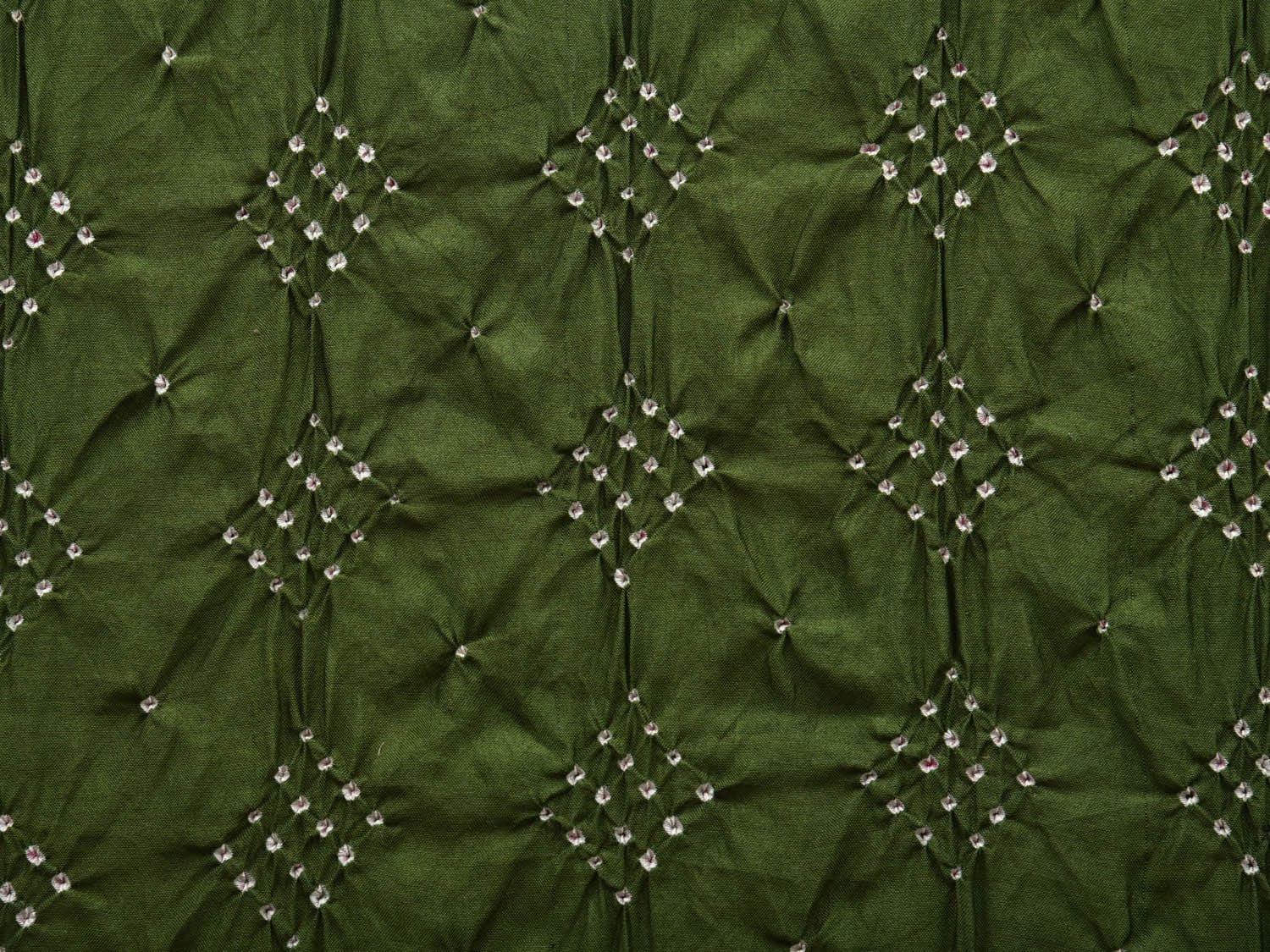 Green Bandhani Silk Handloom Stole with Mango Design - Global Threads | Swadesiicart