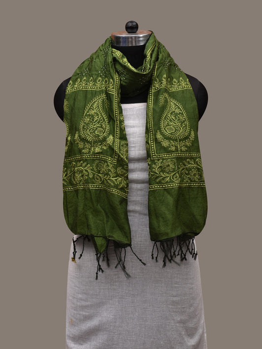 Green Bandhani Silk Handloom Stole with Mango Design - Global Threads | Swadesiicart