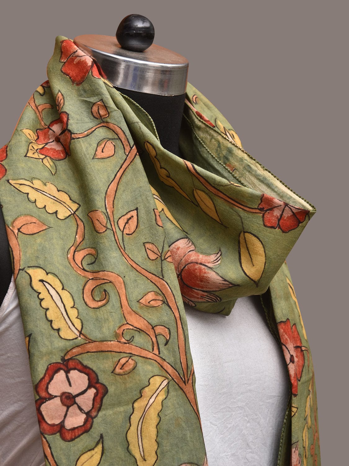 Green Kalamkari Hand Painted Sico Stole with Floral Design - Global Threads | Swadesiicart
