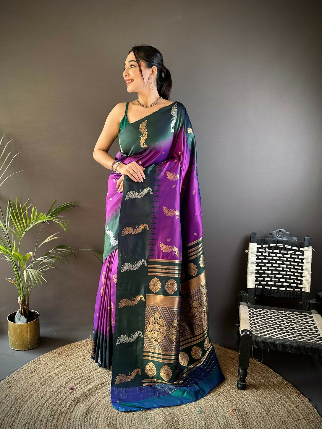 Joban Fashion Green Peacock,Butti Banarasi Silk Sarees | Swadesiicart