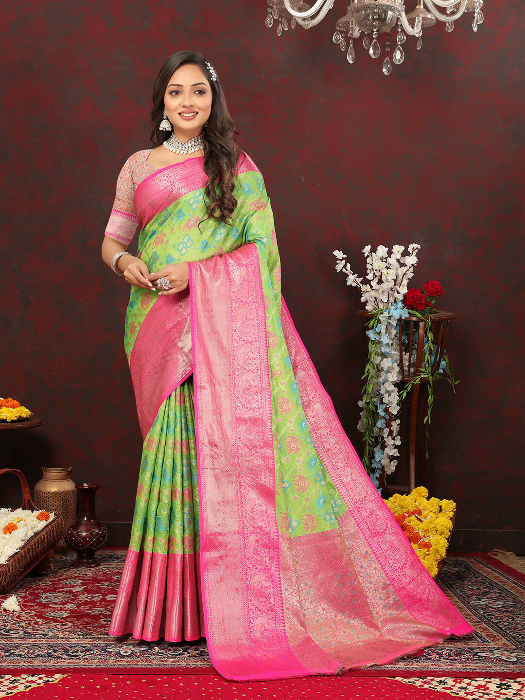Lorenvalley Fashion Green Cotton Woven Design Zari Meenakari Weaving Saree - Swadesiicart