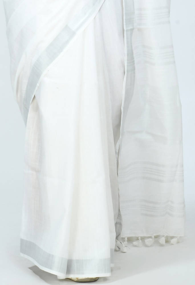 Mominos Fashion Moeza Bhagalpuri Handloom Silk White Saree | Swadesiicart