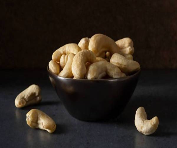 Freshon Organic Cashew - Swadesiicart