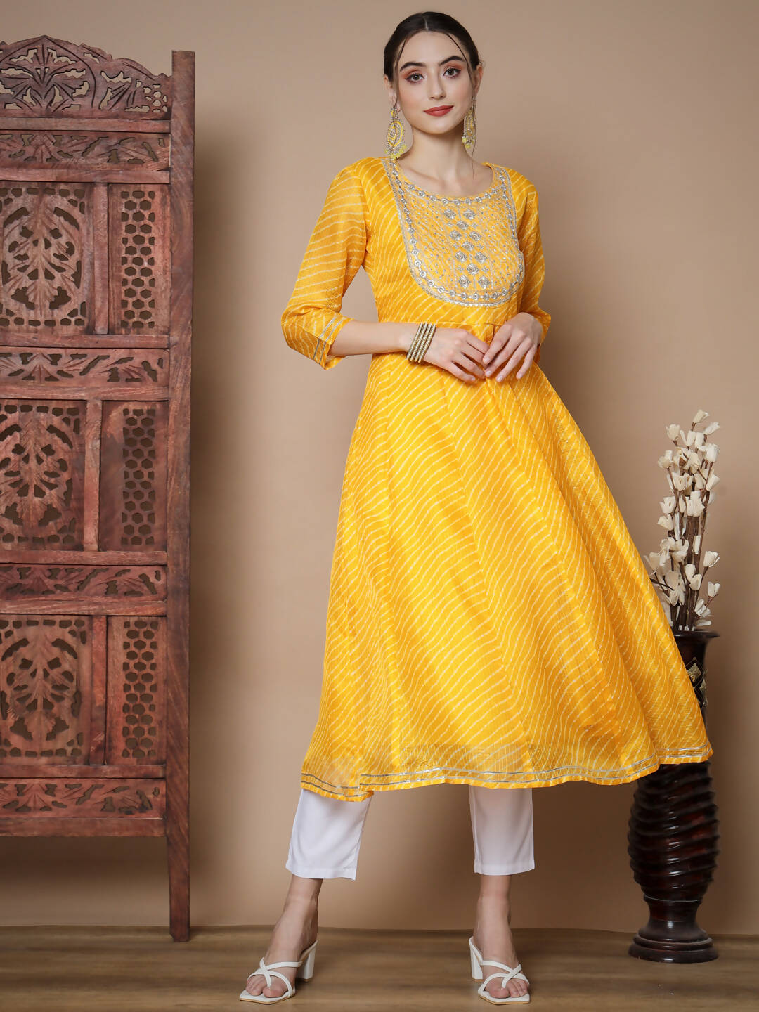 Myshka Women's Yellow Anarkali Kurta - Swadesiicart