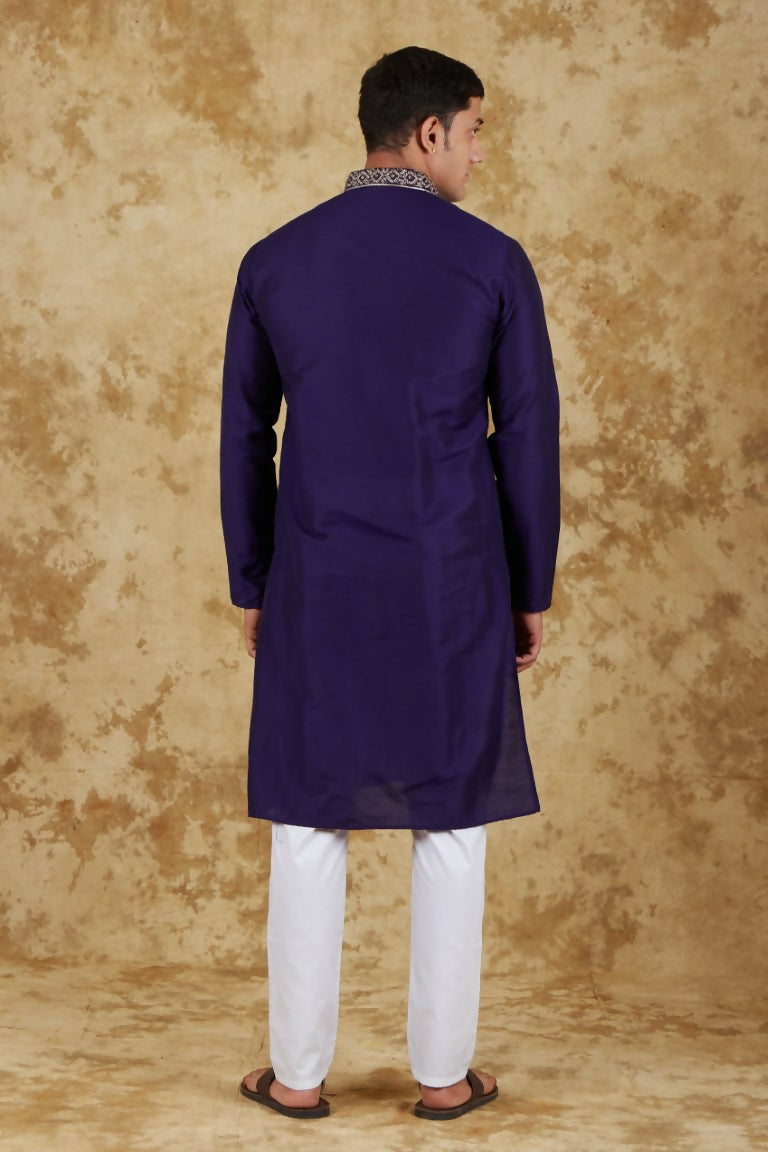 Bluesaanchi Men's Handloom Embroidered Space Blue Kurta Set | Swadesiicart