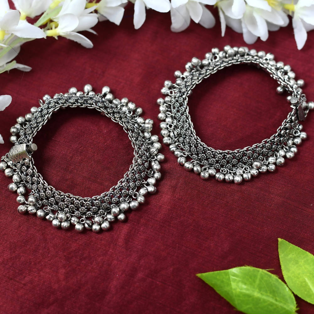 Mominos Fashion Kamal Johar Oxidised Silver Traditional Wear Anklets | Swadesiicart