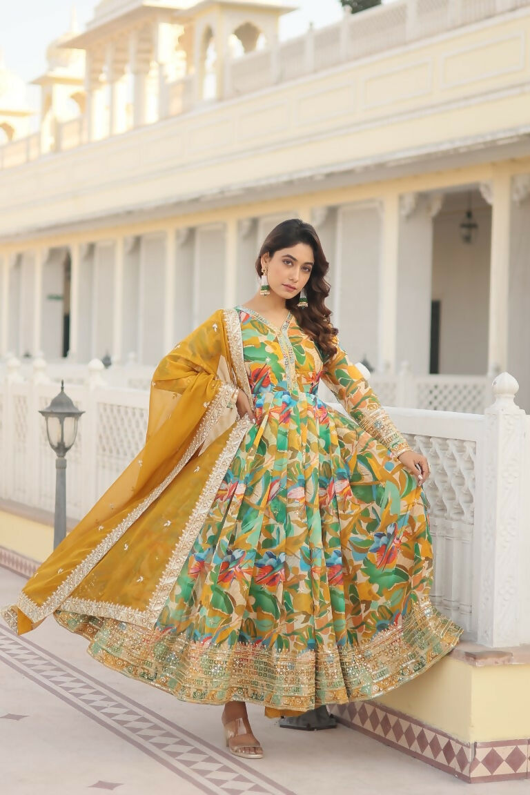Jyoti Fashion Women's Green Russian Silk Sequins Zari Embroideredy Anarkali Dress with Dupatta | Swadesiicart