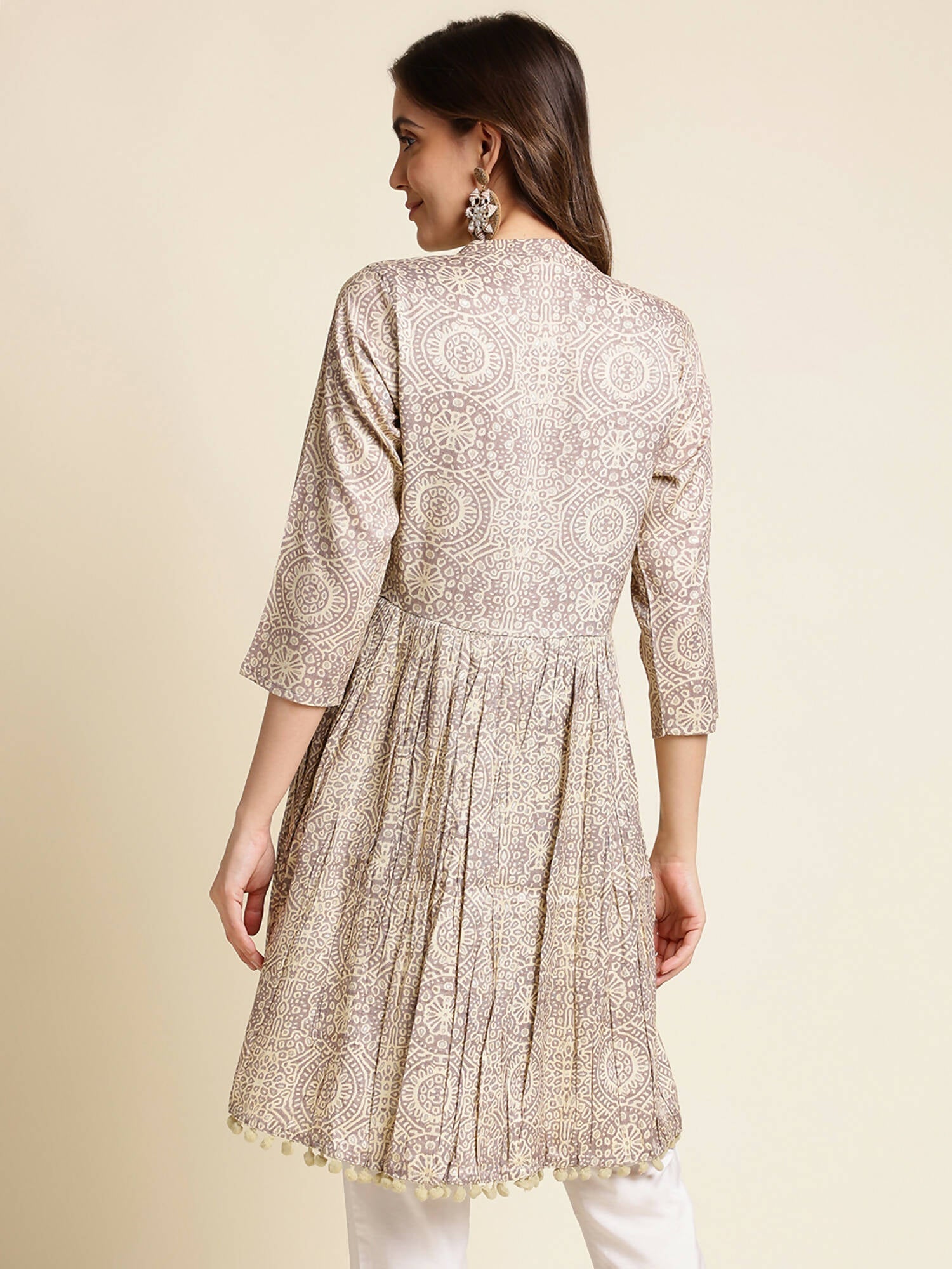 Grey Chiffon Paisley Printed Top - Himanshi - Swadesiicart