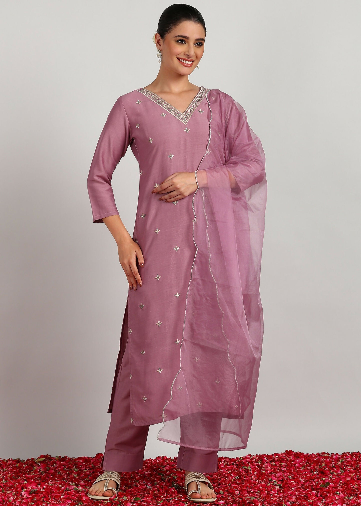 Aavyora Women’s Lavender Embroidered Kurta Set with Dupatta - Swadesiicart
