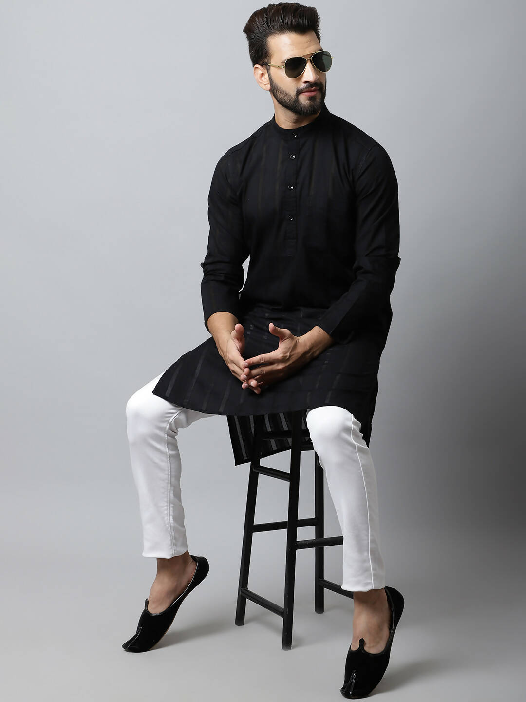 Even Apparels Black Color Pure Cotton Men's Kurta With Band Collar (STR1188) | Swadesiicart