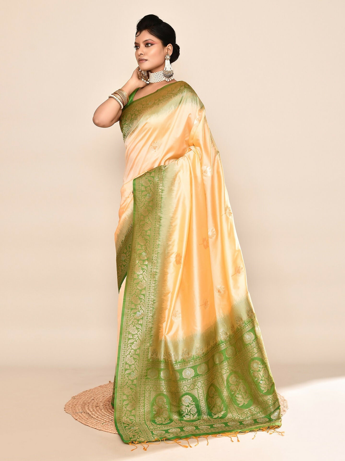 Joban Fashion Light Yellow & Parrot Green Plain With Weaving Border Banarasi Silk Sarees | Swadesiicart