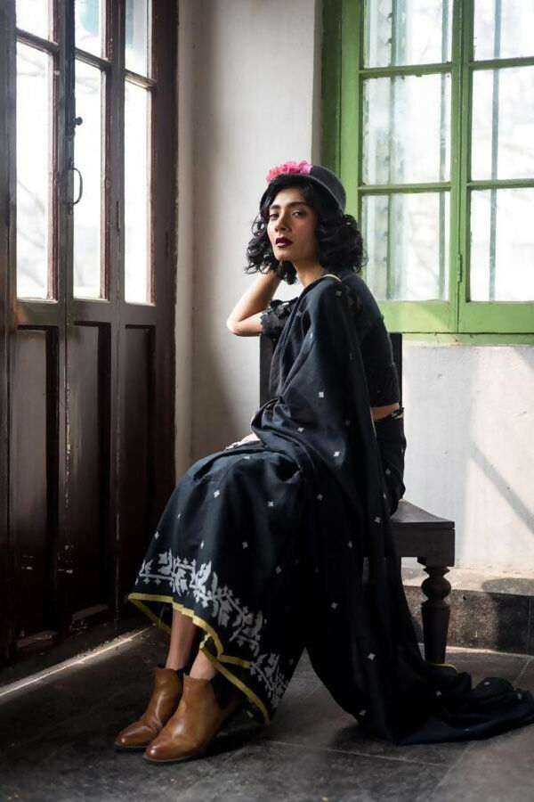 Exclusive Collection Beautiful Black Embroidery Saree - Swadesiicart