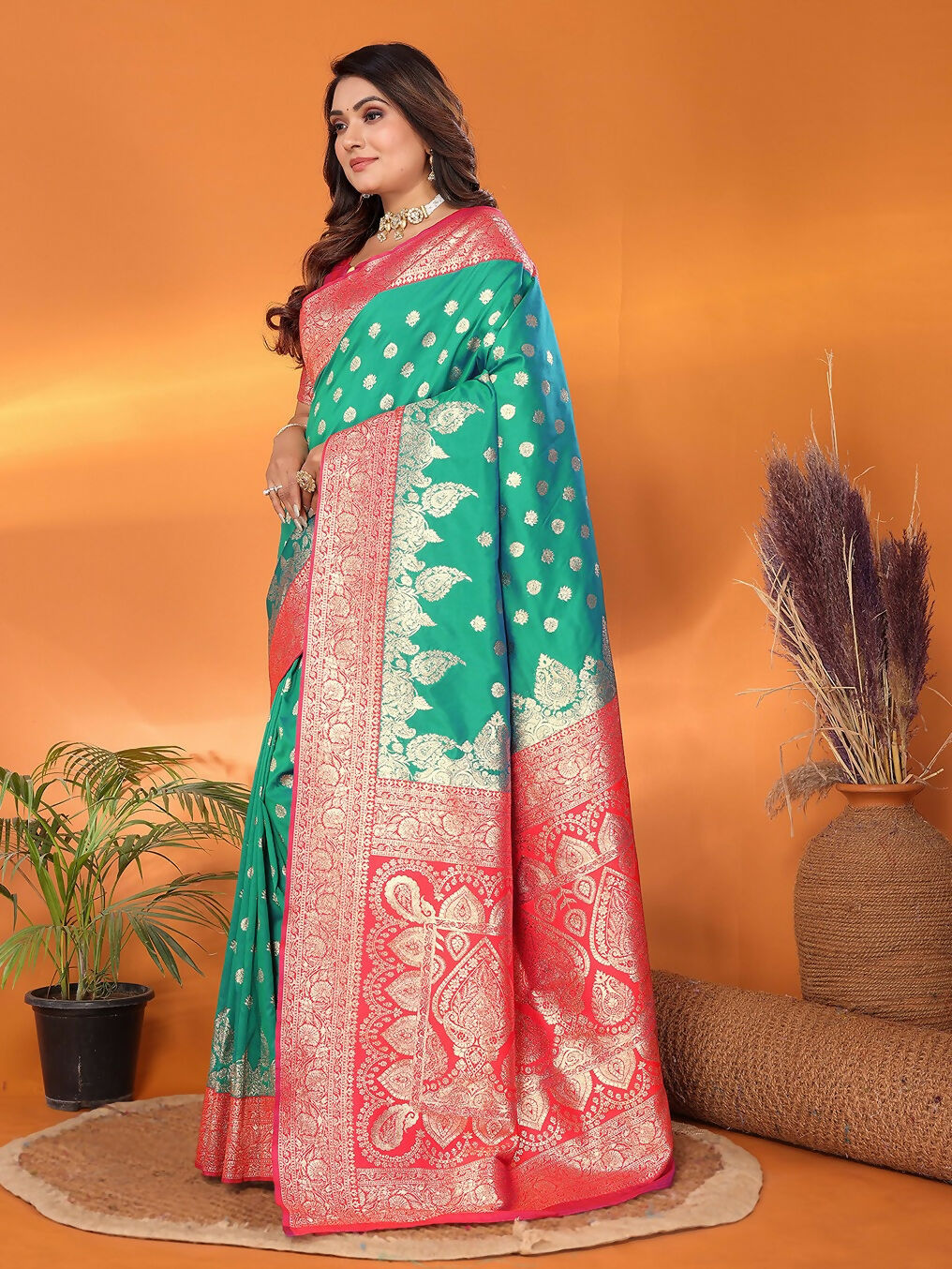 Joban Fashion Banarasi Light Green Woven Soft Silk Saree | Swadesiicart