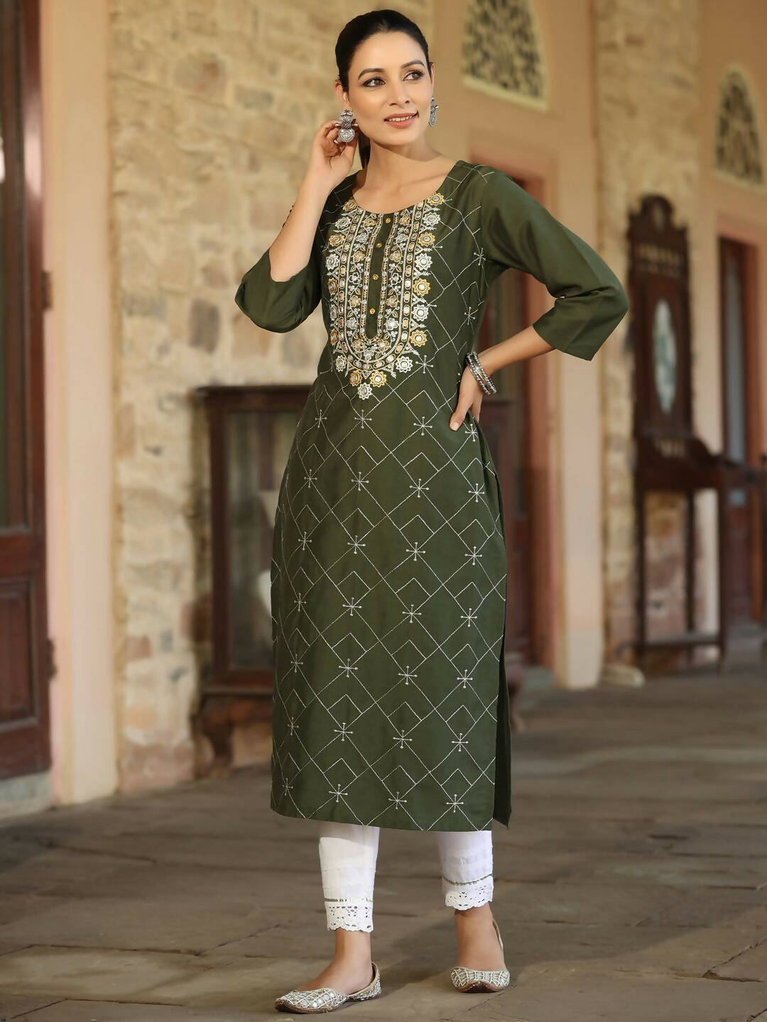 Juniper Women's Green Chinnon Printed Kurta | Swadesiicart