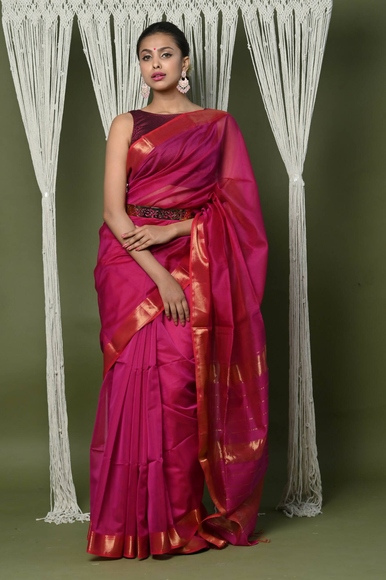 Very Much Indian Handloom Cotton Silk Maheshwari Saree With Sleek Golden Border - Red | Swadesiicart