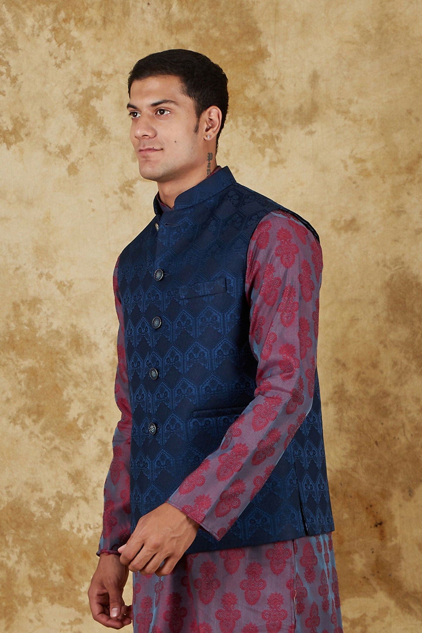 Bluesaanchi Men's Jacquard Rose Red With White Waistcoat | Swadesiicart