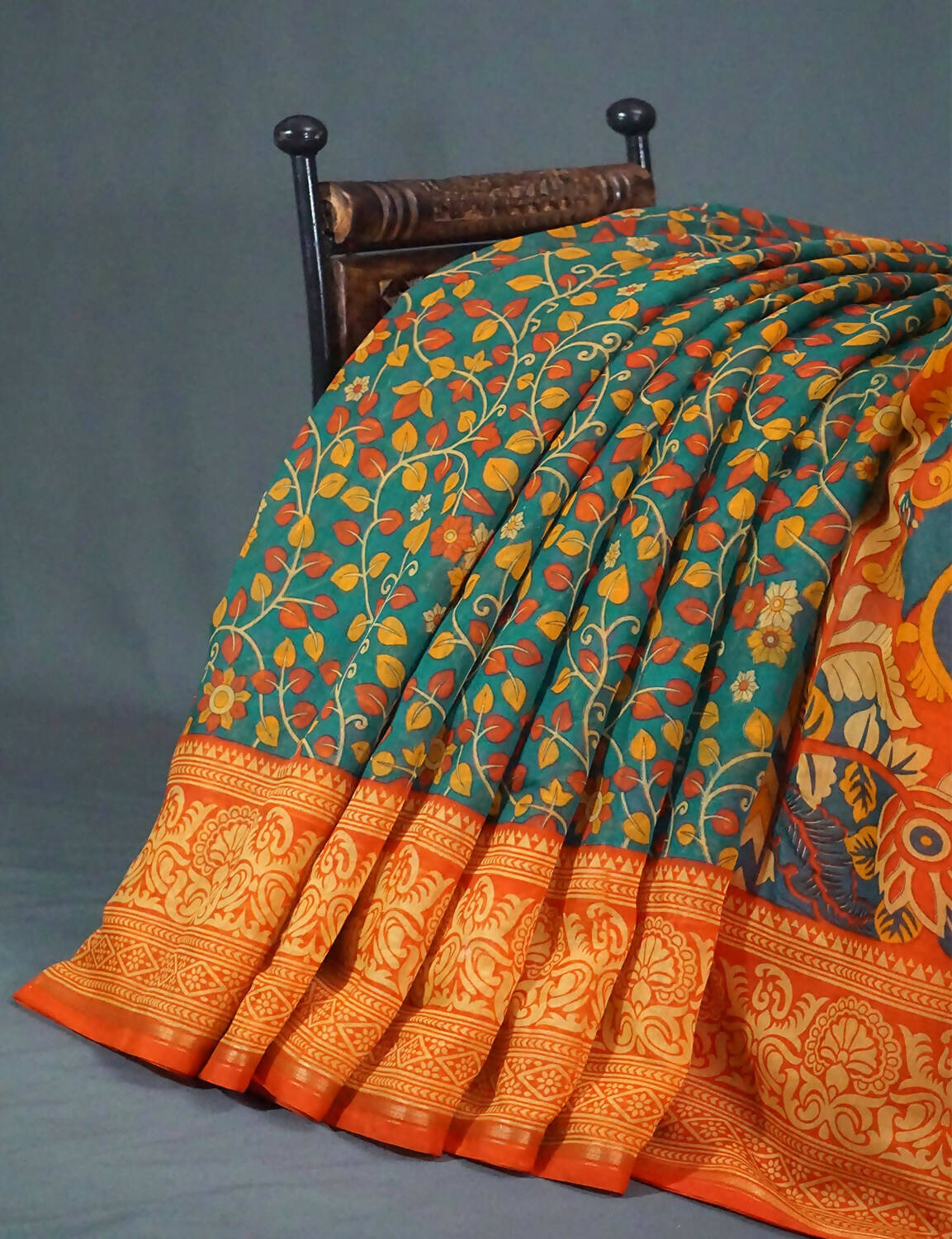 Shades Of Rama Green Kalamkaari Design Semi Chanderi Saree With Contrast Blouse By Gayathri Reddy Designer Studio | Swadesiicart